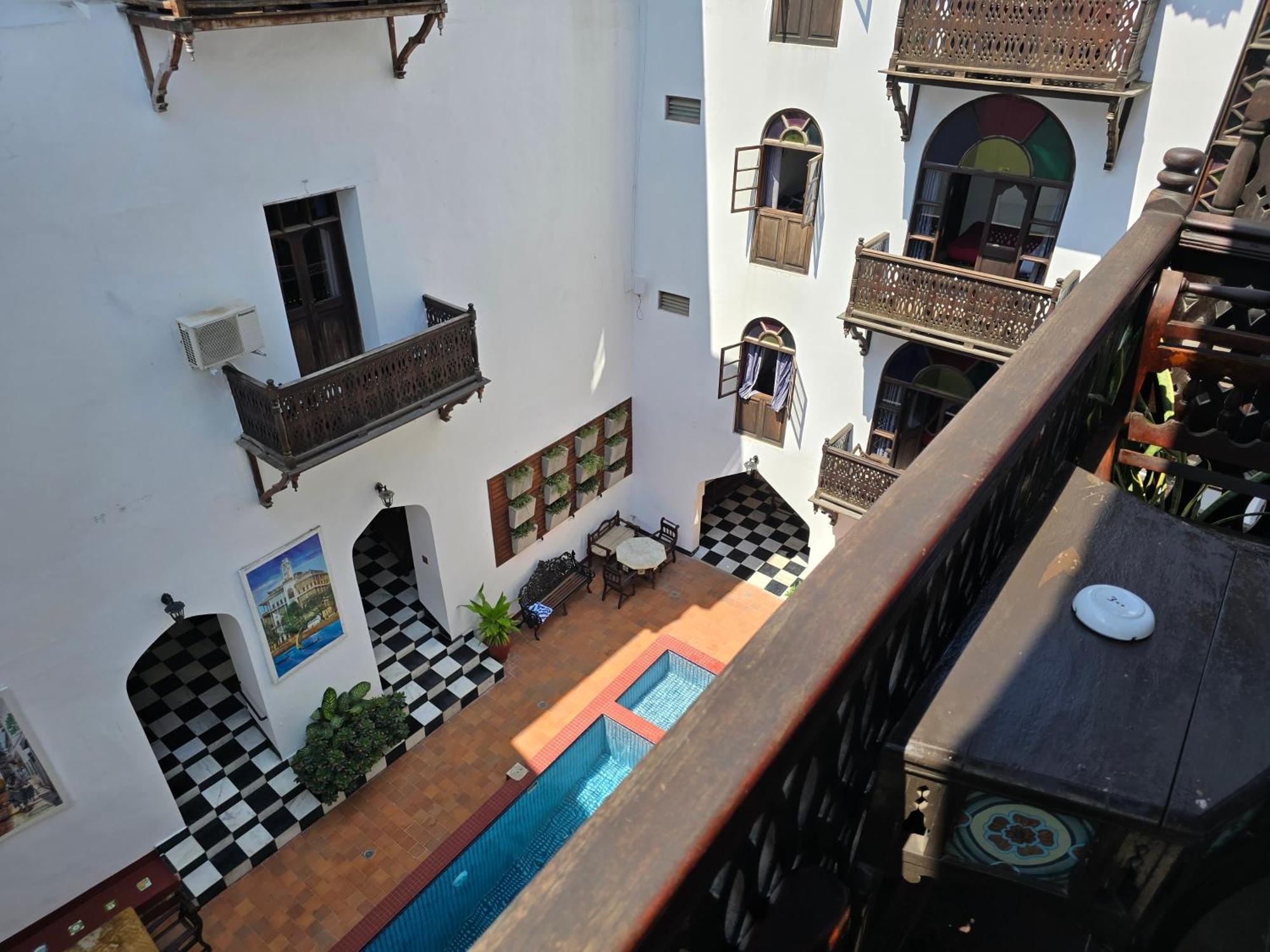โรงแรมดฮาวพาเลส Zanzibar ภายนอก รูปภาพ