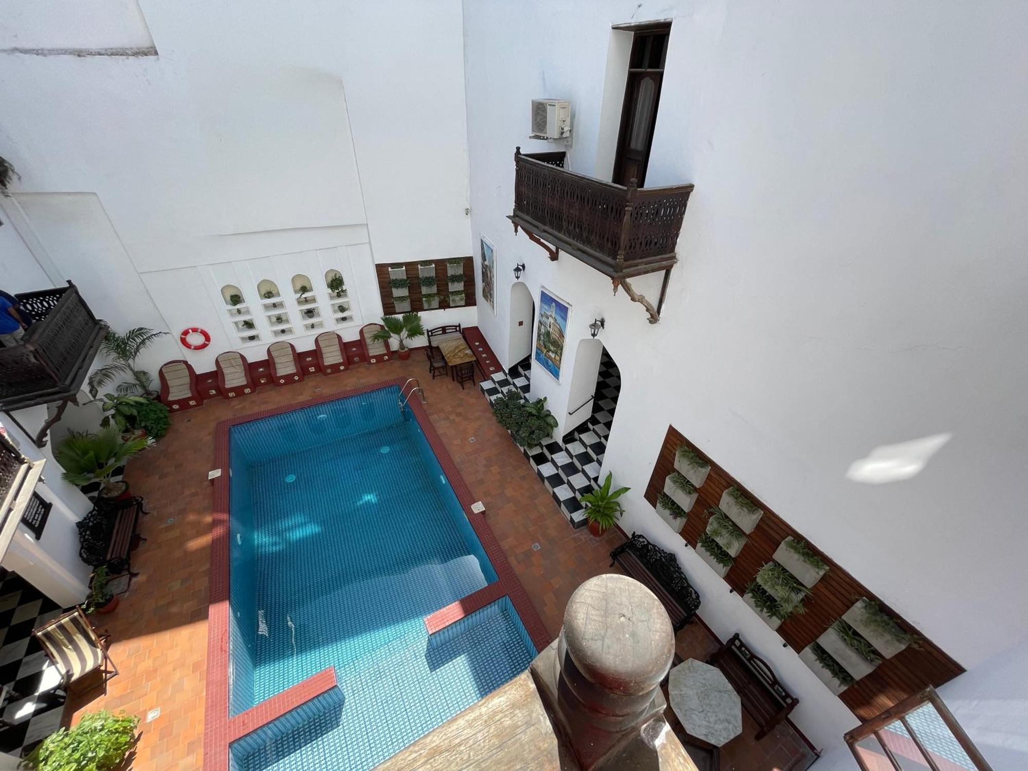 โรงแรมดฮาวพาเลส Zanzibar ภายนอก รูปภาพ